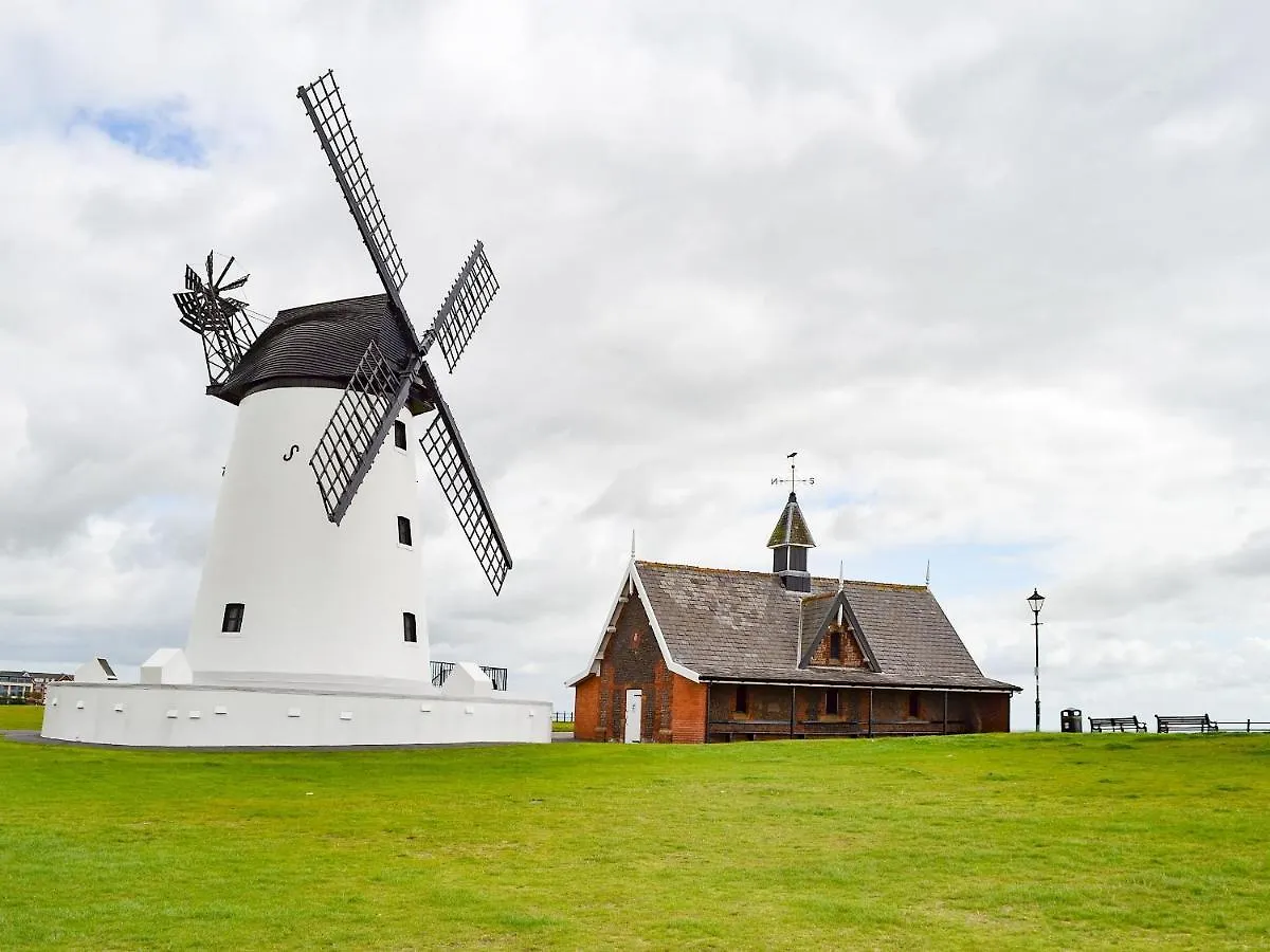 Three - Uk43701 Villa Lytham St Annes Holiday home